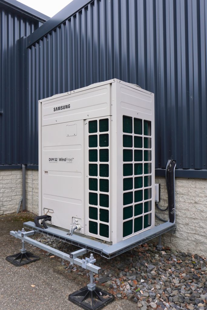 Samsung DVM S2 buitenunit bij Keukenhof Wieringerwerf