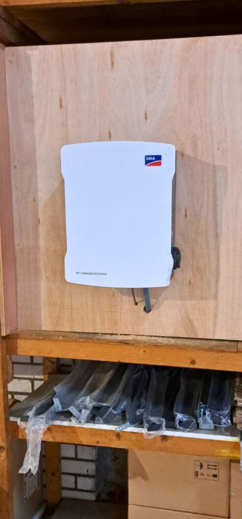 SMA EV Charger Business laadpunt binnen bij Keukenhof
