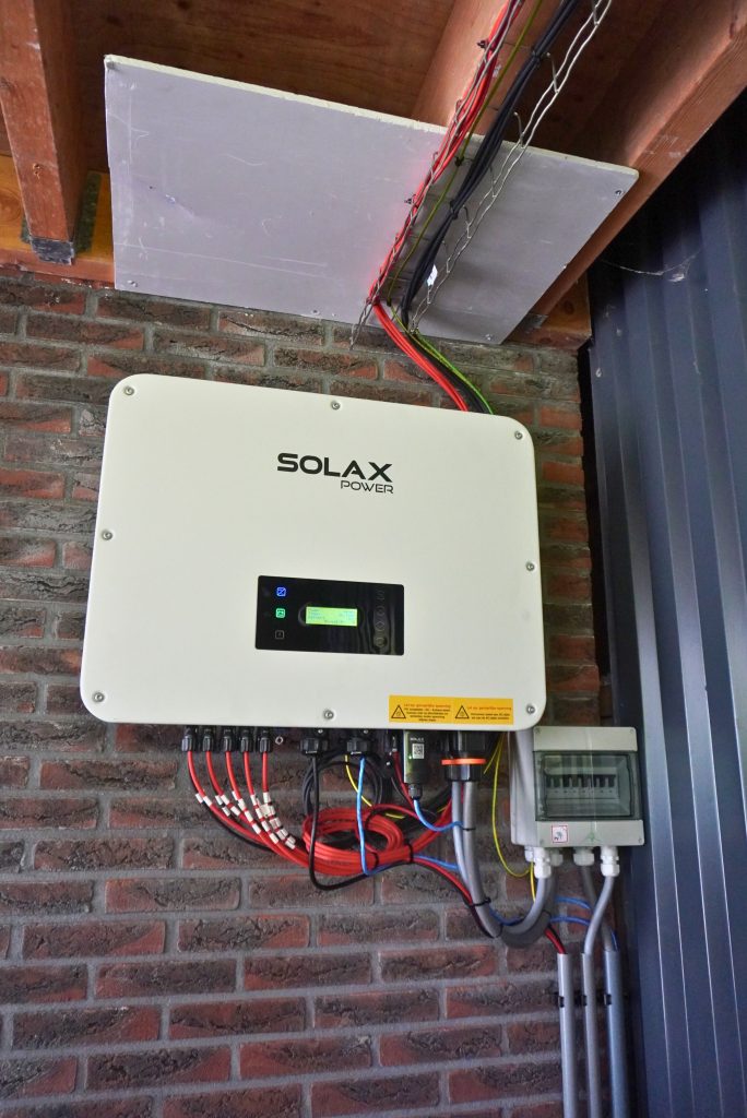 Solax Power hybride omvormer geïnstalleerd bij fietsenzaak